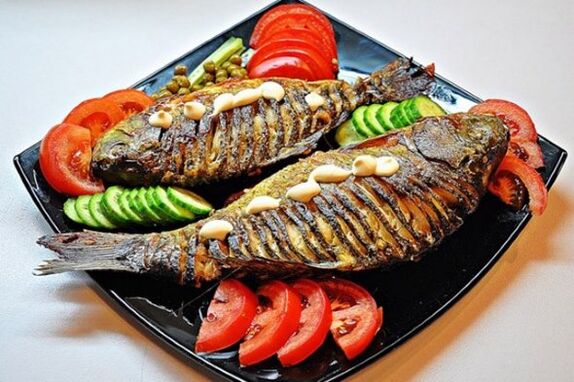 Следејќи ја јапонската диета, можете да готвите риба печена со зеленчук