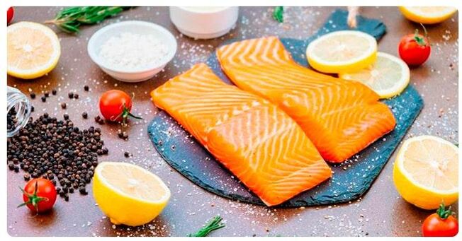 Рибниот дневен оброк на диетата 6 ливчиња може да вклучува лосос на пареа